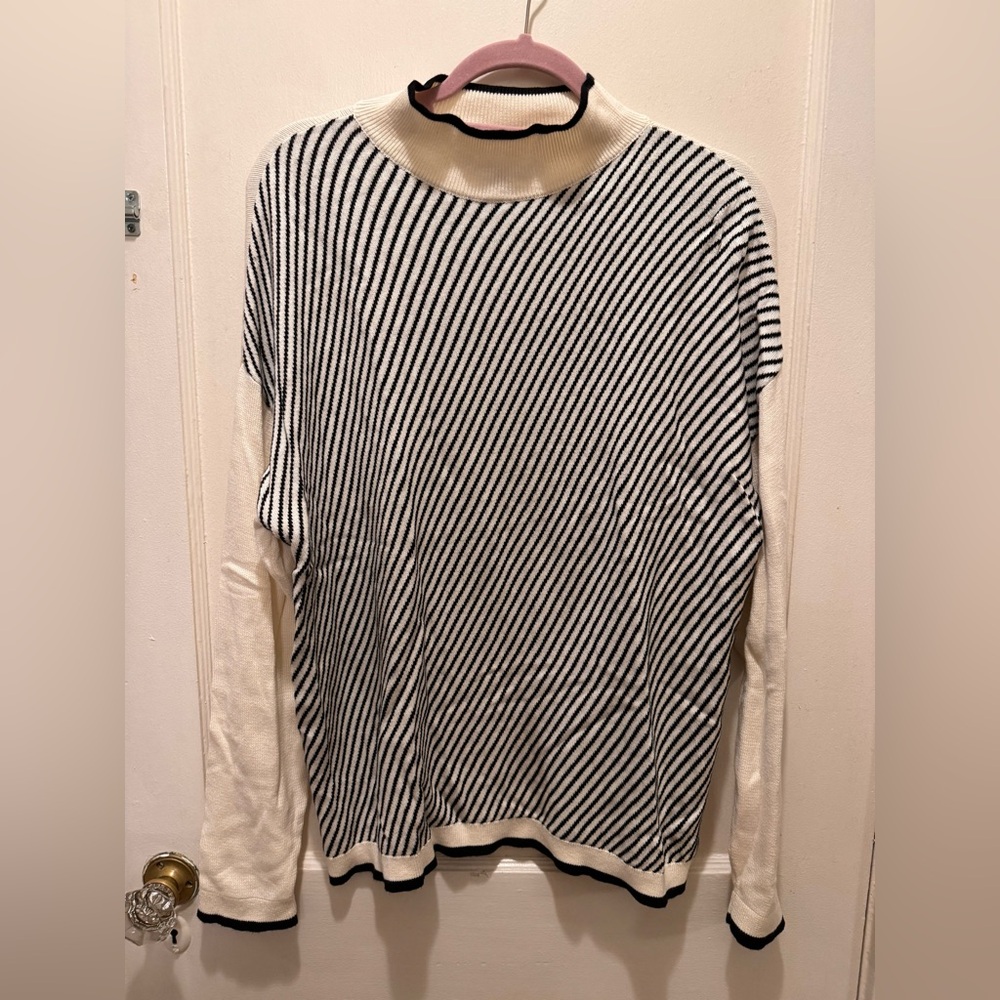Apt 9 Mock Neck Sweater Size L